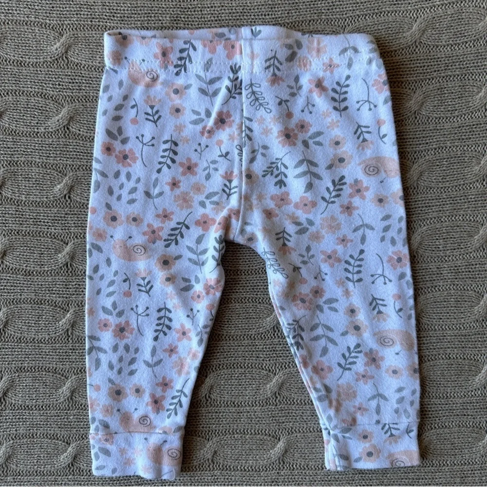 EUC Carter’s Baby Girl Outfit Set, Peach Garden, 9 Months